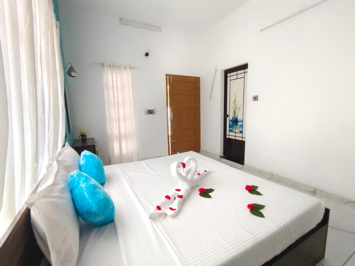 Marari La Rose Beach Homestay Mararikulam Exteriör bild